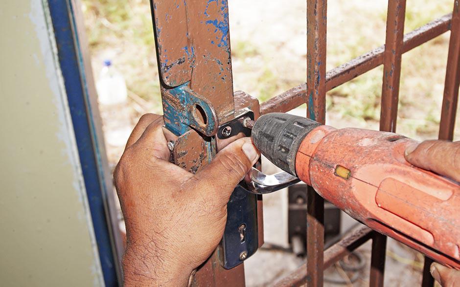 artisans serruriers qualifiés Versailles
